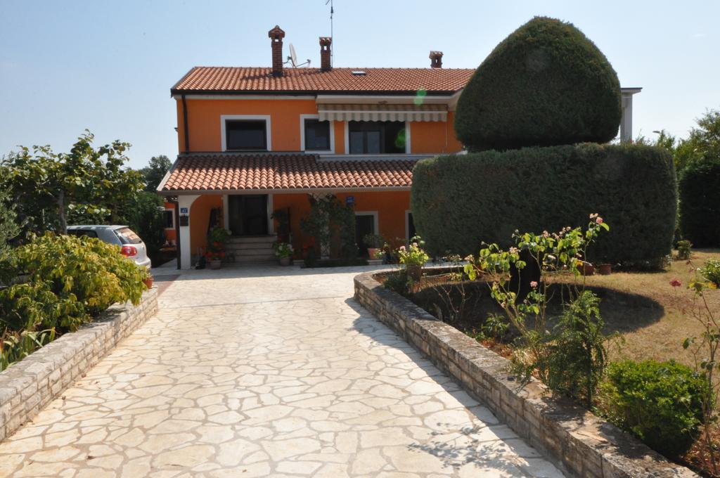 Apartments Majda Ουμάγκ Εξωτερικό φωτογραφία